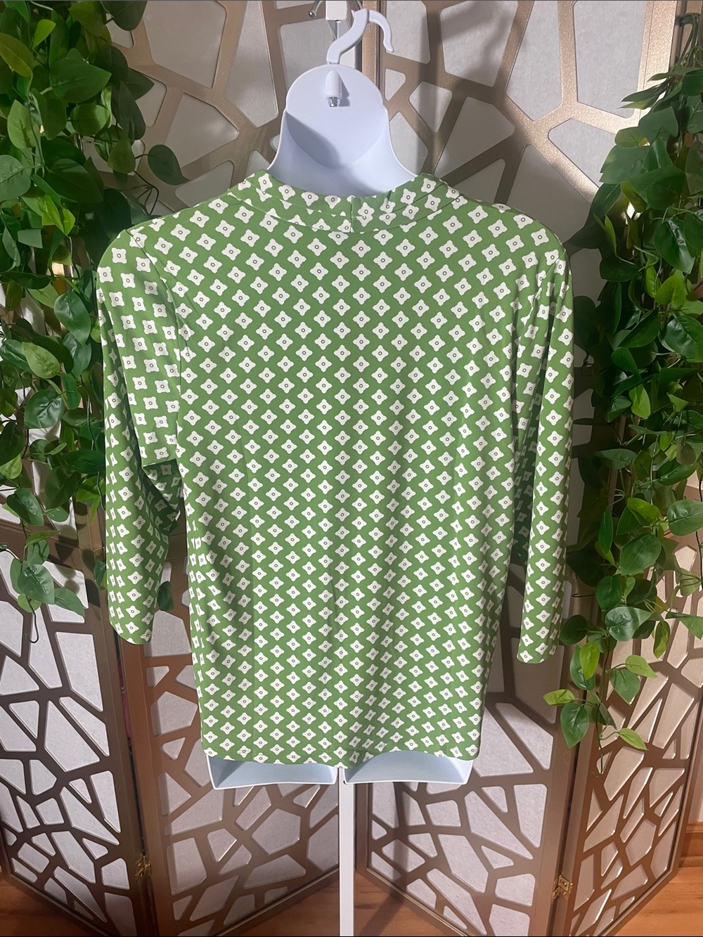JM Collection Green and White 3/4 sleeve top, XL - Picture 3 of 6